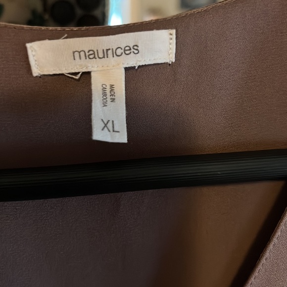 Maurice’s top size xl - Picture 2 of 6